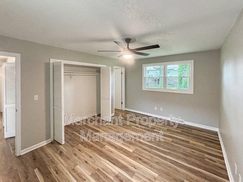 2BR/2BA Beautifully renovated duplex property image