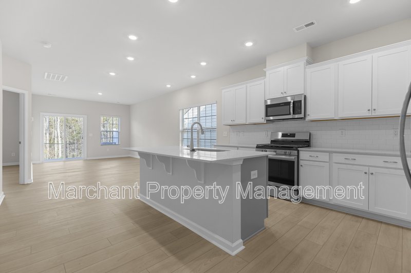 211 Backstay Lane property image