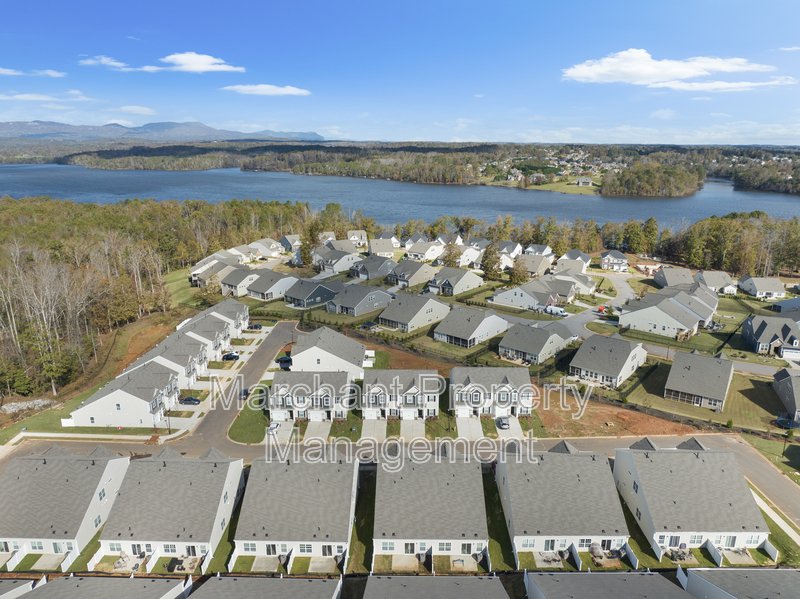 211 Backstay Lane property image