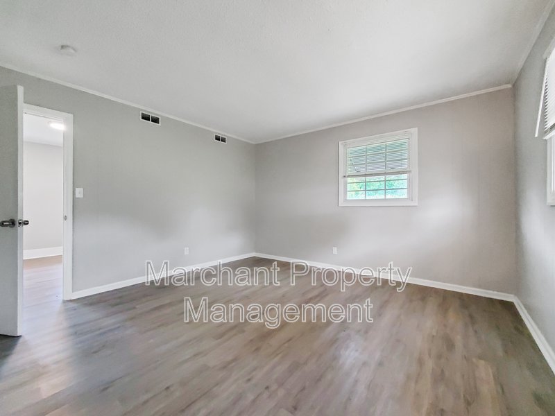 Updated 4BR/2BA in Greer property image