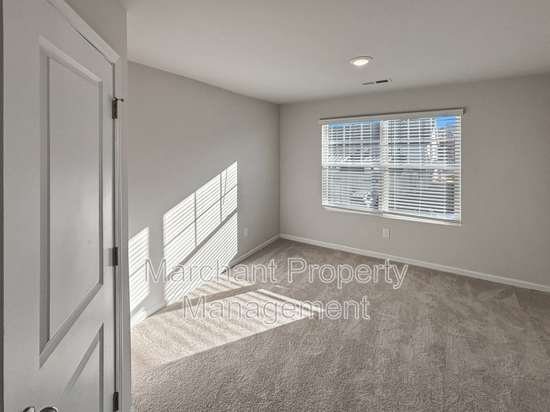 2022 Townhome in desirable Hawkins Park Community! property image