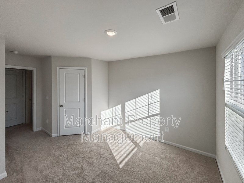2022 Townhome in desirable Hawkins Park Community! property image
