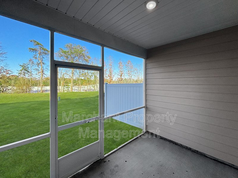 2022 Townhome in desirable Hawkins Park Community! property image