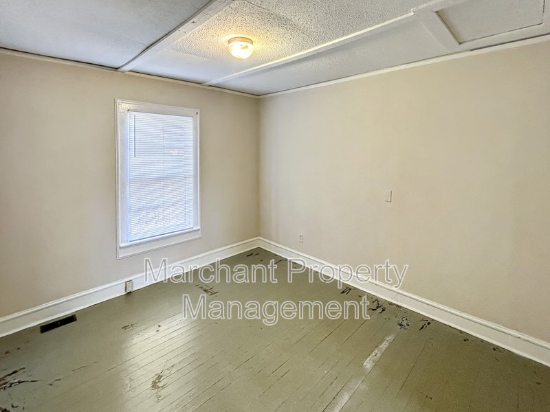 Beautifully remodeled 2 BR house in West Greenville property image