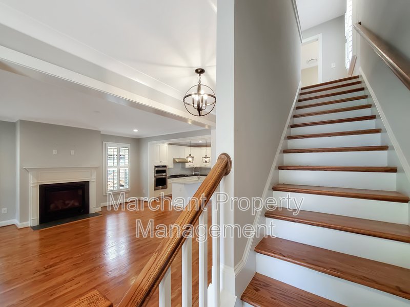Don't miss out this 3BR, 2.5BA in North Main! property image