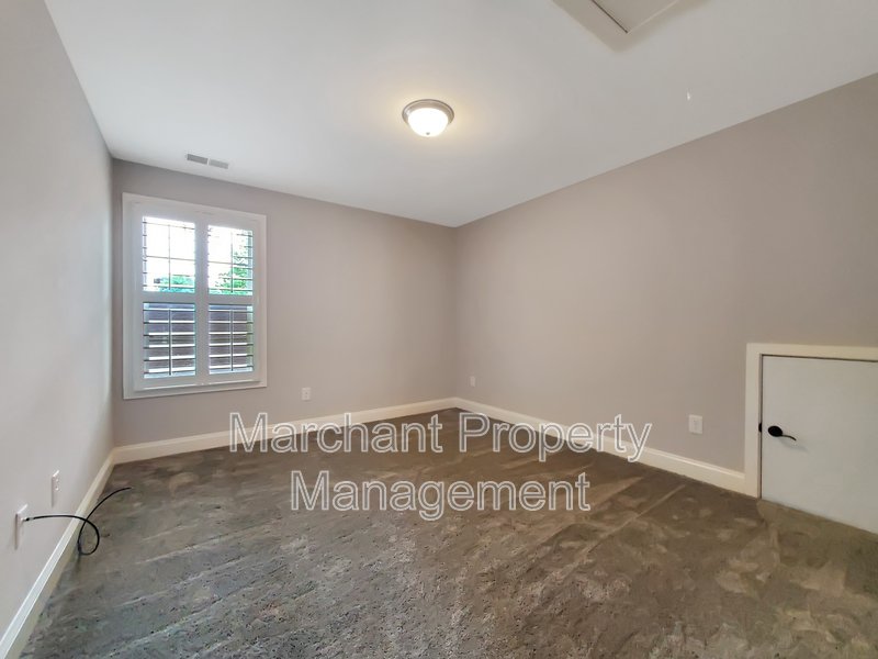 Don't miss out this 3BR, 2.5BA in North Main! property image