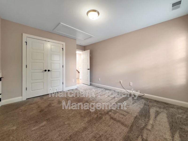 Don't miss out this 3BR, 2.5BA in North Main! property image