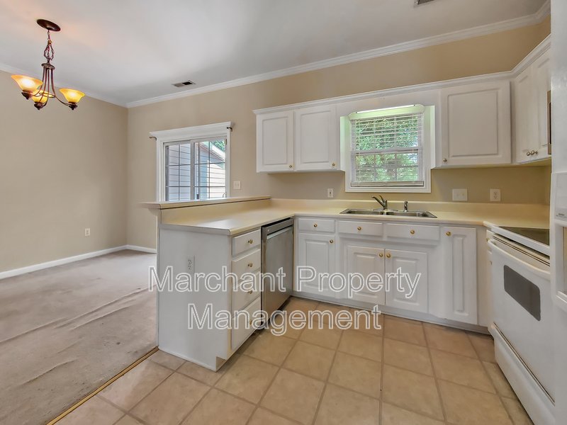 Desirable Town Home Community! property image