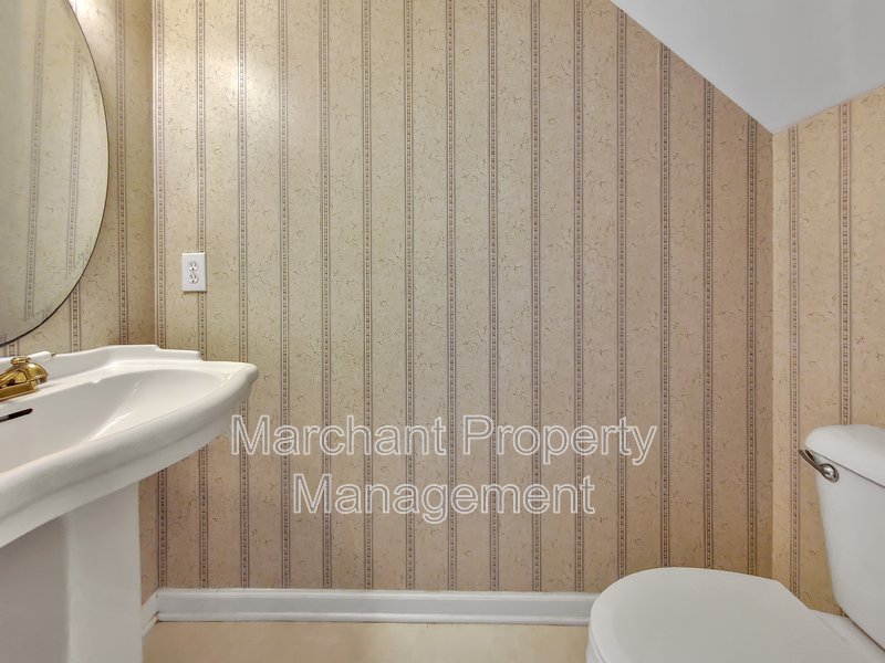 Desirable Town Home Community! property image