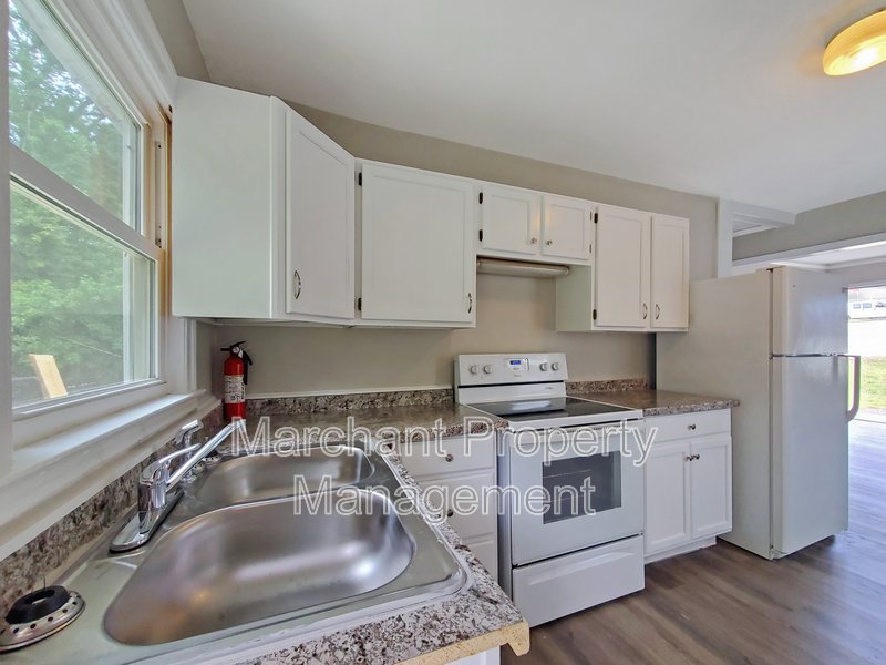 2BR, 1BA Bungalow in Agnew Road property image