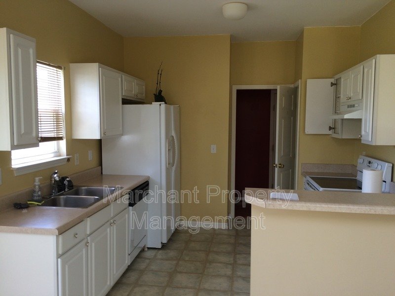 Beautiful 3BR Home near Riverside High School property image