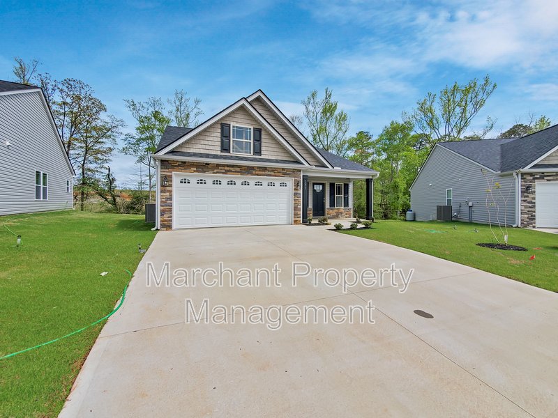 2 Car Garage, 3BR home in Boiling Springs property image