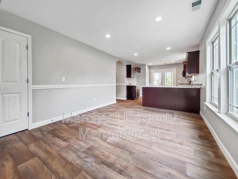 2 Car Garage, 3BR home in Boiling Springs property image