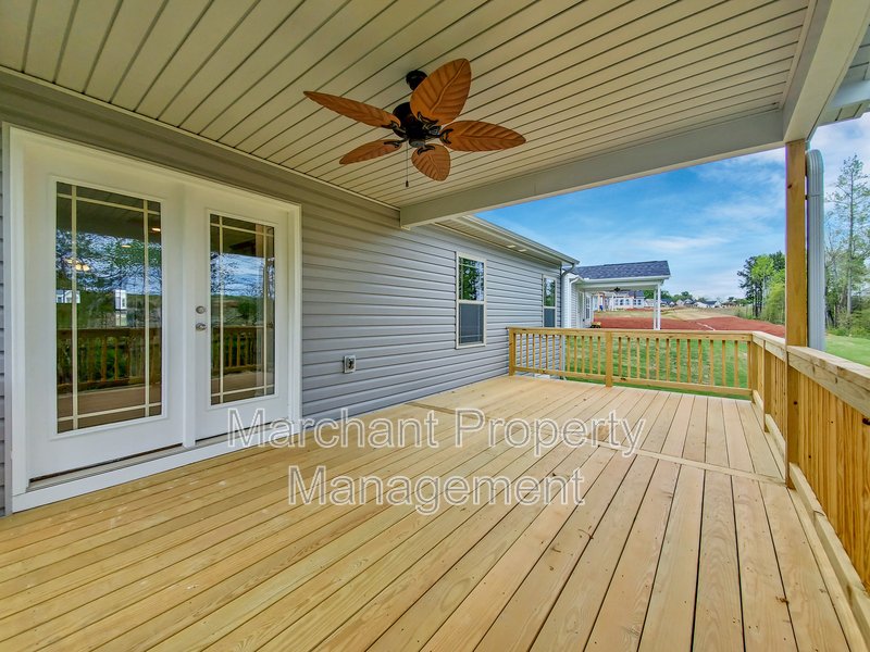 2 Car Garage, 3BR home in Boiling Springs property image