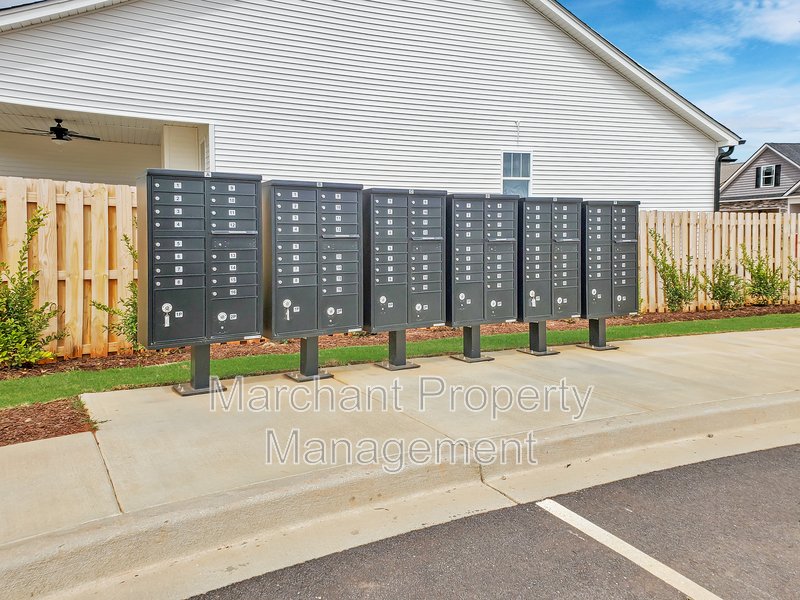 2 Car Garage, 3BR home in Boiling Springs property image