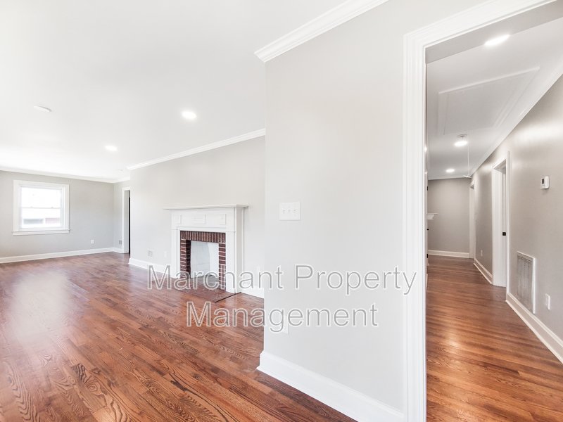 Charming brick ranch in Sherwood Forest! property image