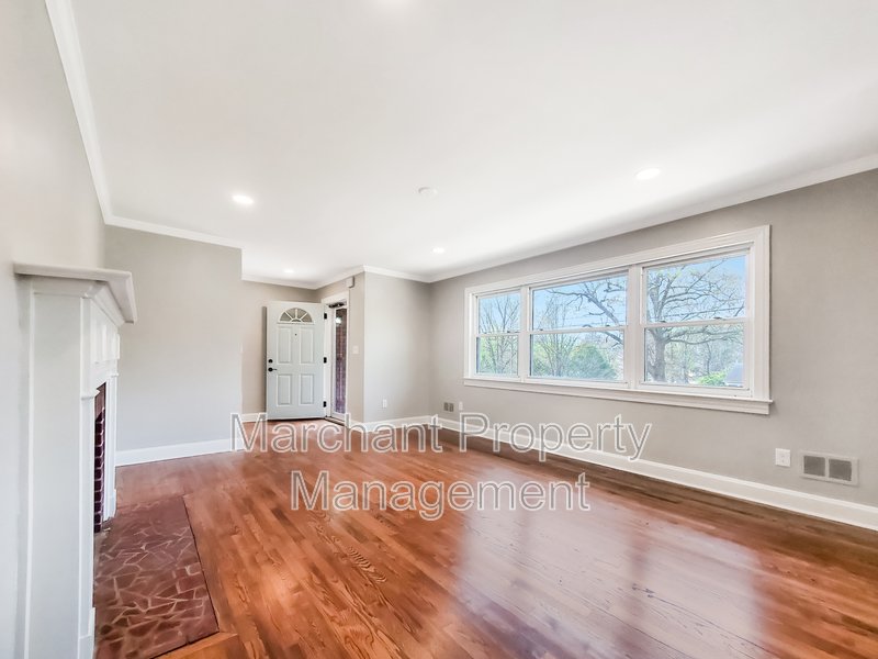 Charming brick ranch in Sherwood Forest! property image