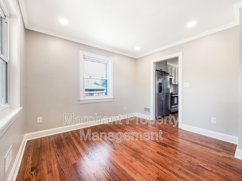 Charming brick ranch in Sherwood Forest! property image