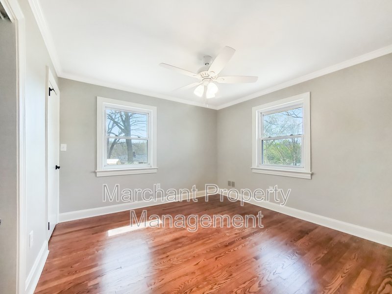 Charming brick ranch in Sherwood Forest! property image