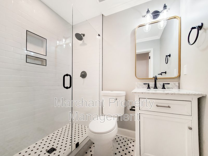 Charming brick ranch in Sherwood Forest! property image