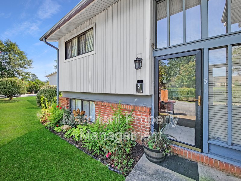 3BR Condo in Briarcreek property image