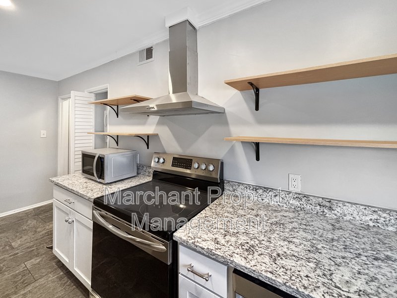 100 Lewis Drive Unit 22-E property image