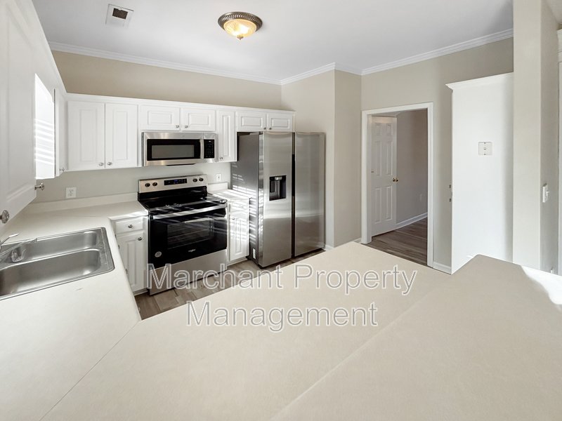 Desirable Town Home Community! property image