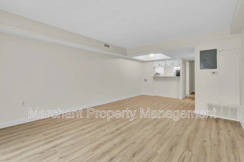 2530 E. North Street Unit 11B property image