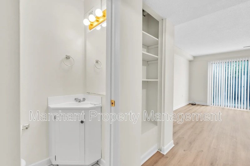 2530 E. North Street Unit 11B property image