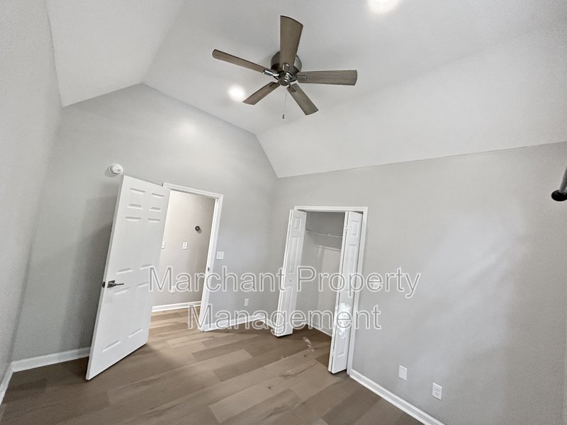 7 Waxwing Court property image