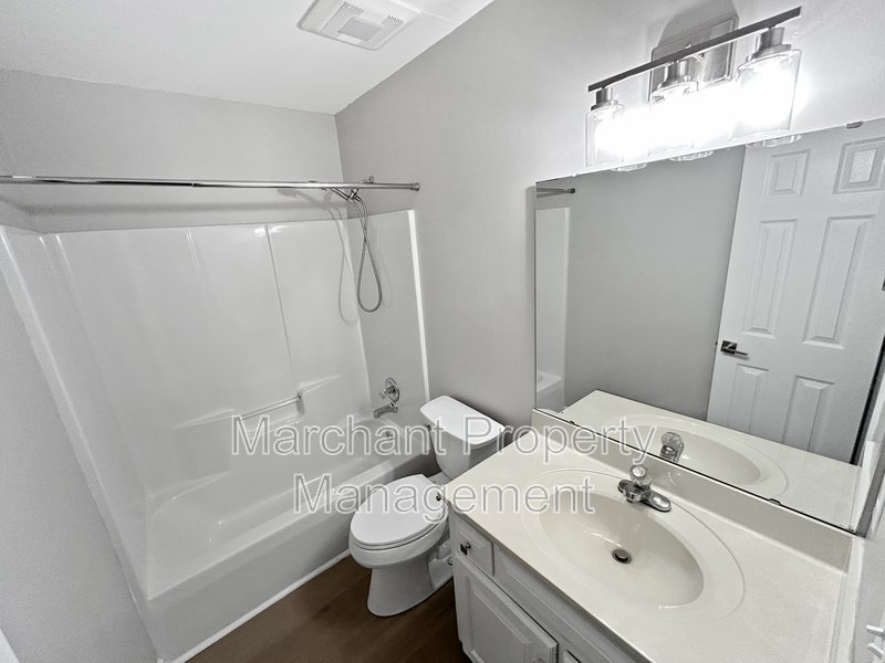 7 Waxwing Court property image