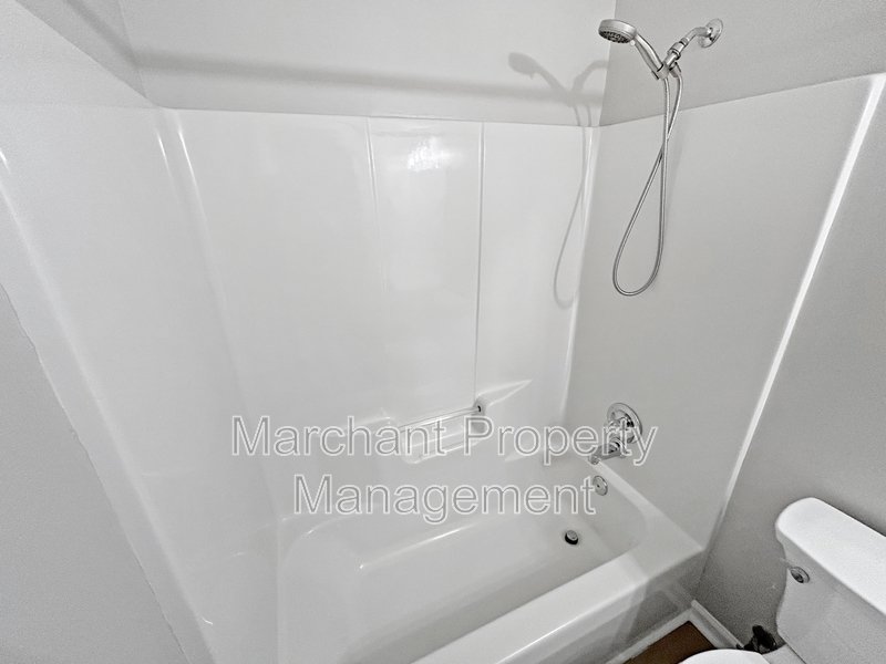 7 Waxwing Court property image