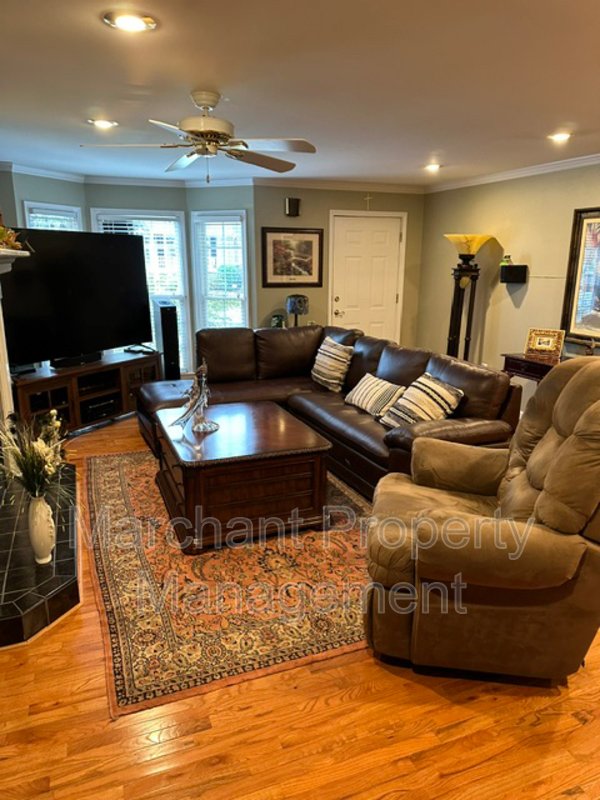 8 Capstone Court property image