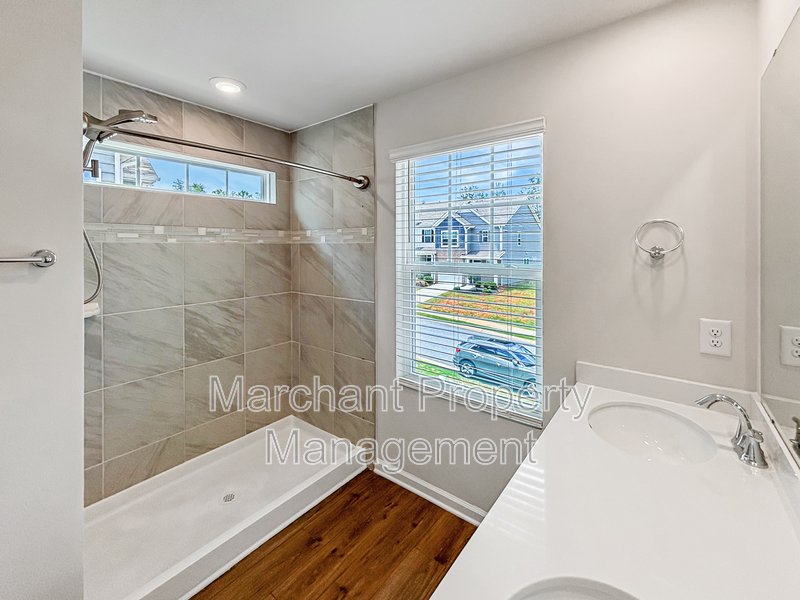 324 E. Compass Way property image