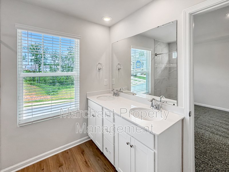 324 E. Compass Way property image
