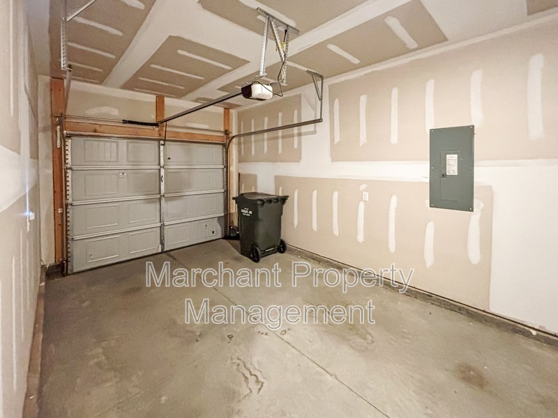 324 E. Compass Way property image