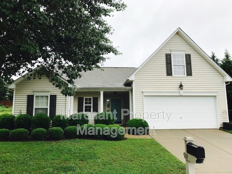 3 BR, 2 BA in Greer property image