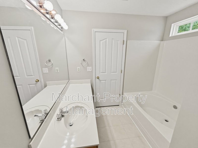 3 BR, 2 BA in Greer property image