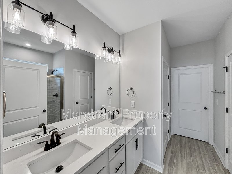 137 Gervais Circle property image