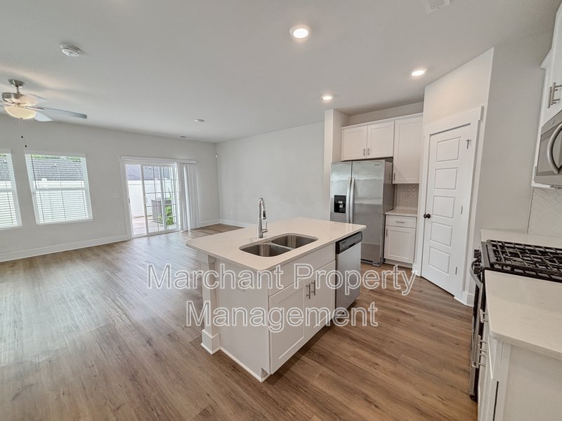 964 Yarn Way property image