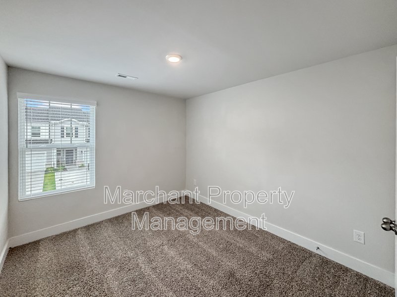 964 Yarn Way property image