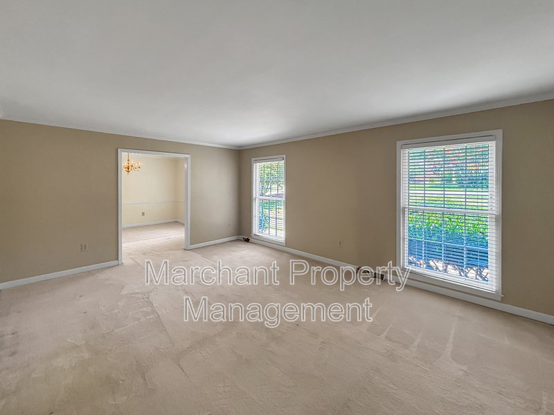 512 Devenger Road property image