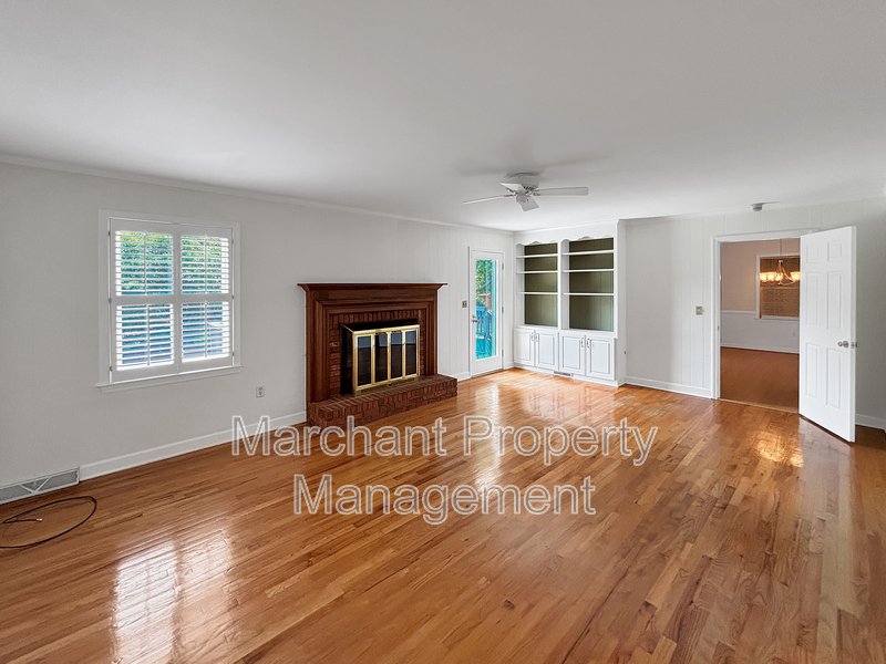512 Devenger Road property image