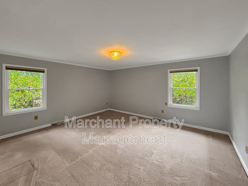 512 Devenger Road property image