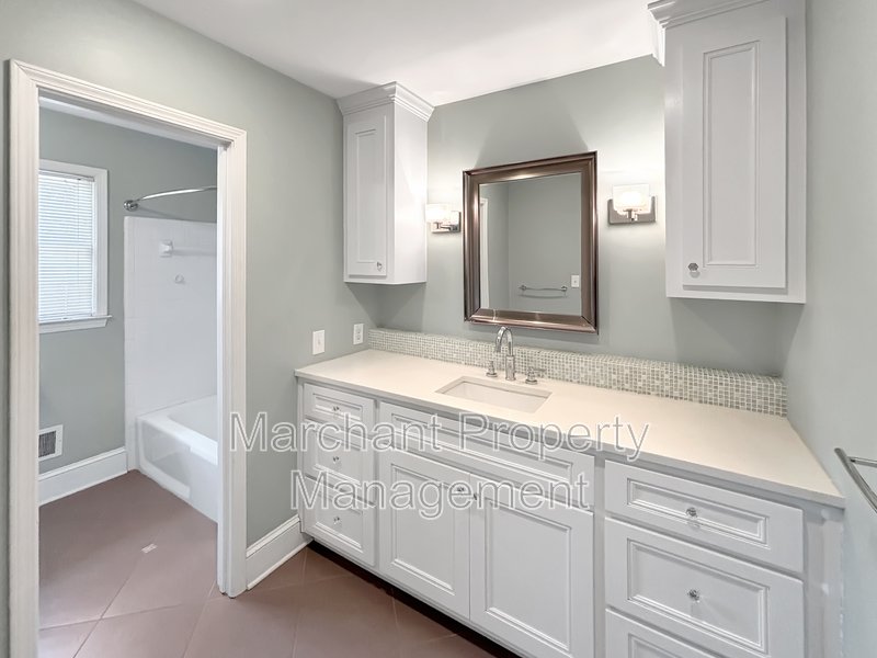 512 Devenger Road property image