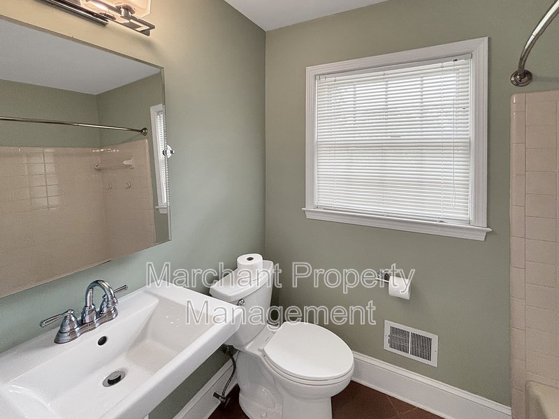 512 Devenger Road property image