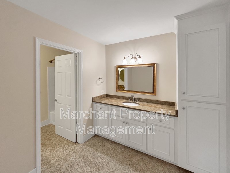 512 Devenger Road property image