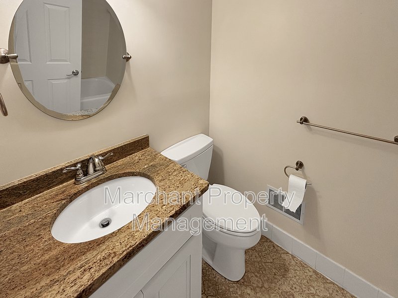 512 Devenger Road property image