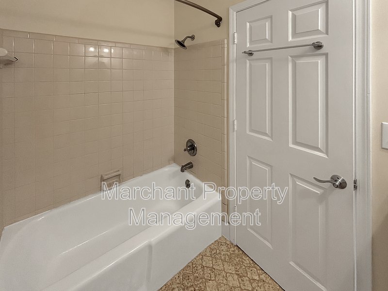 512 Devenger Road property image