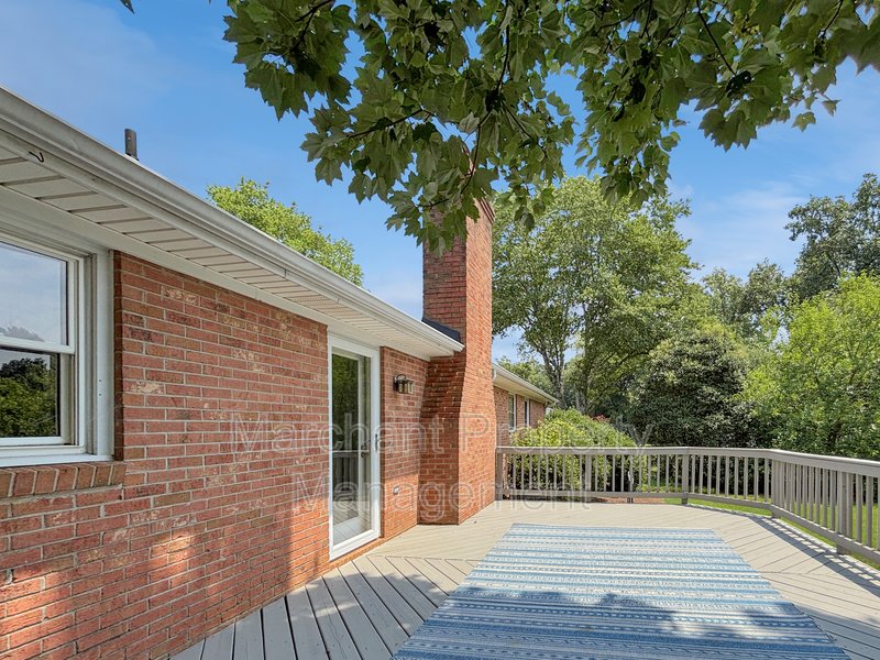 512 Devenger Road property image